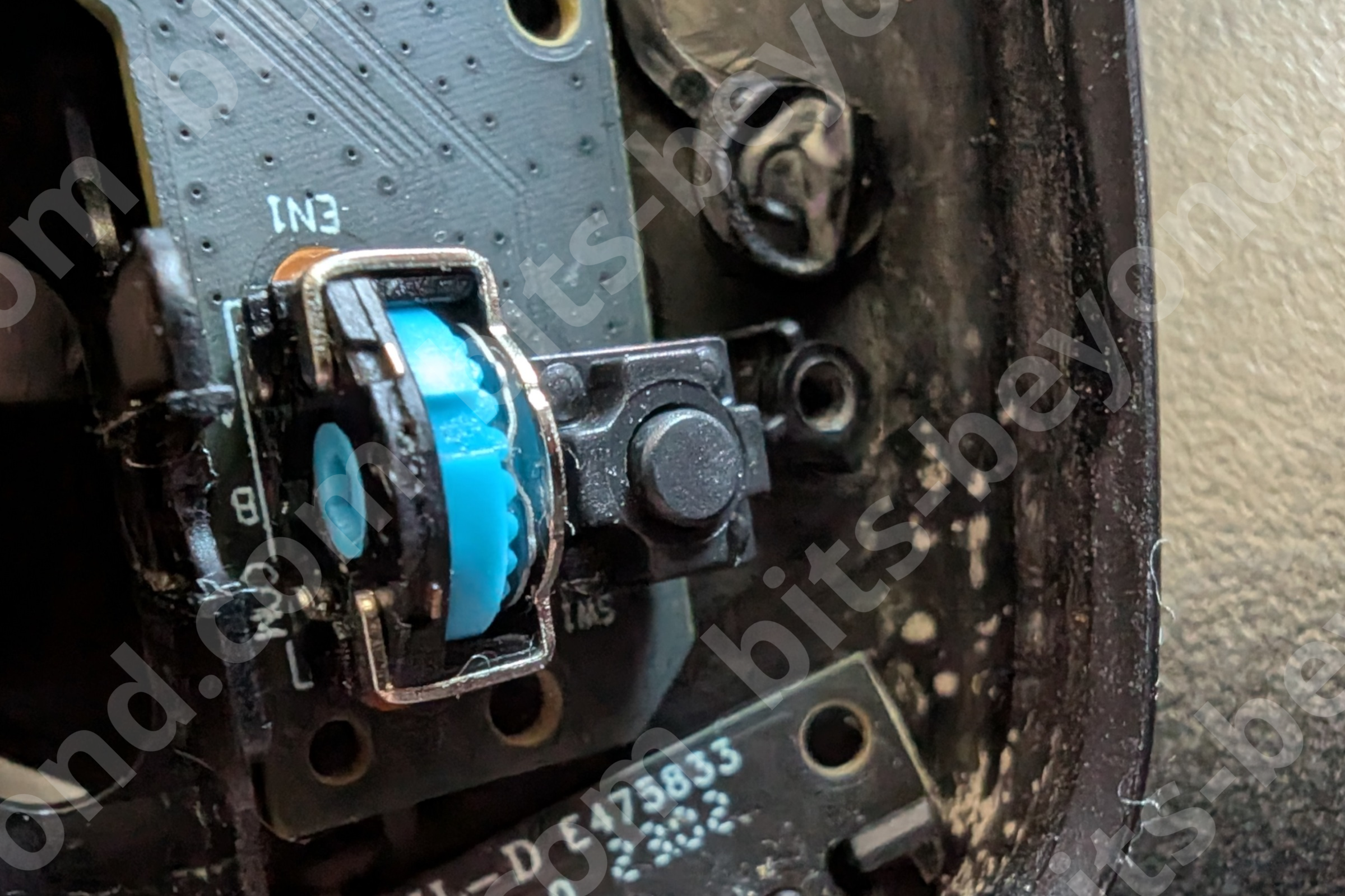 View of the scroll wheel encoder